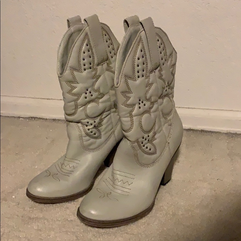 White MIA Heeled Cowboy Boots